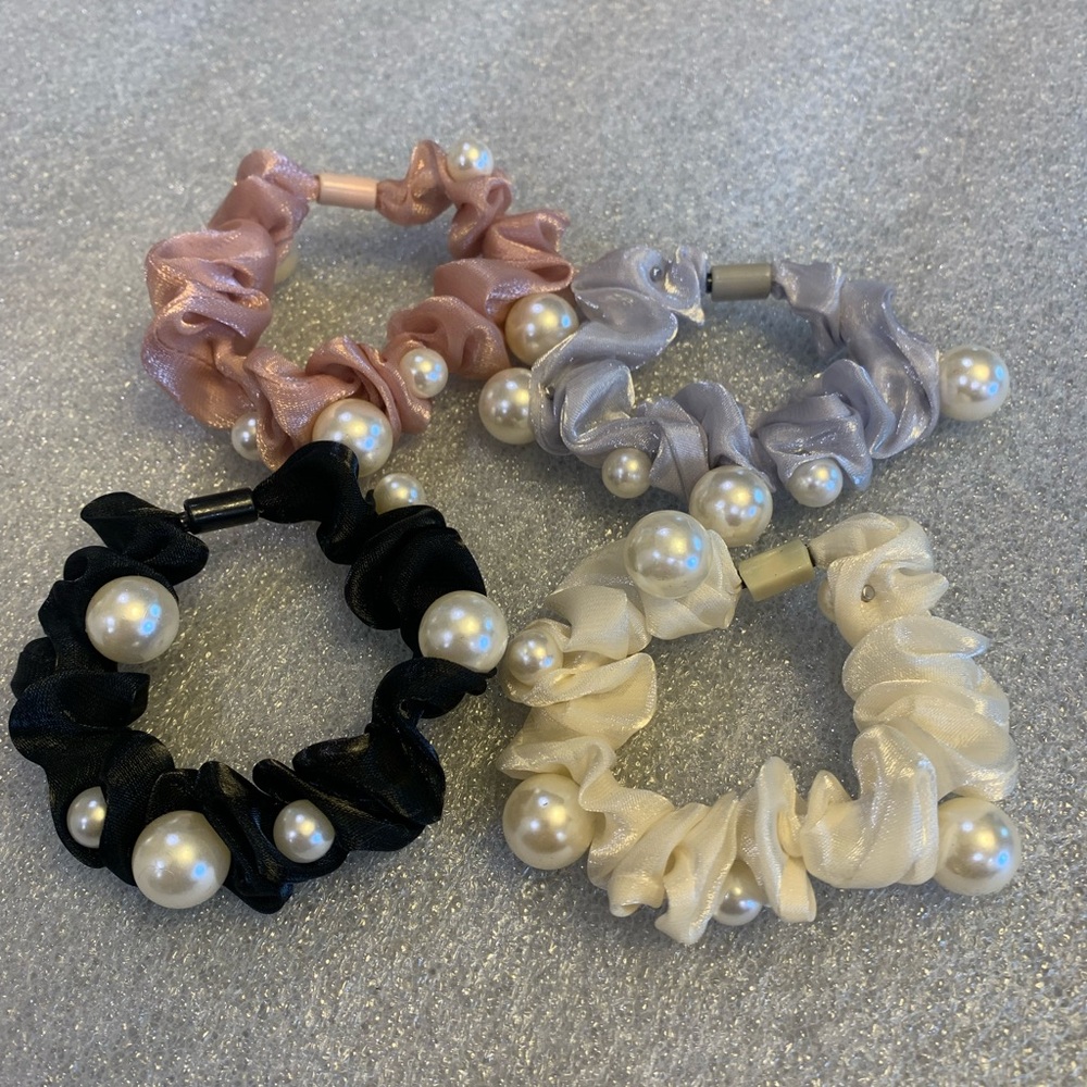BRAND NEW 4PCS RUFFLE HAIR RING FABRIC - Picture 2 of 2